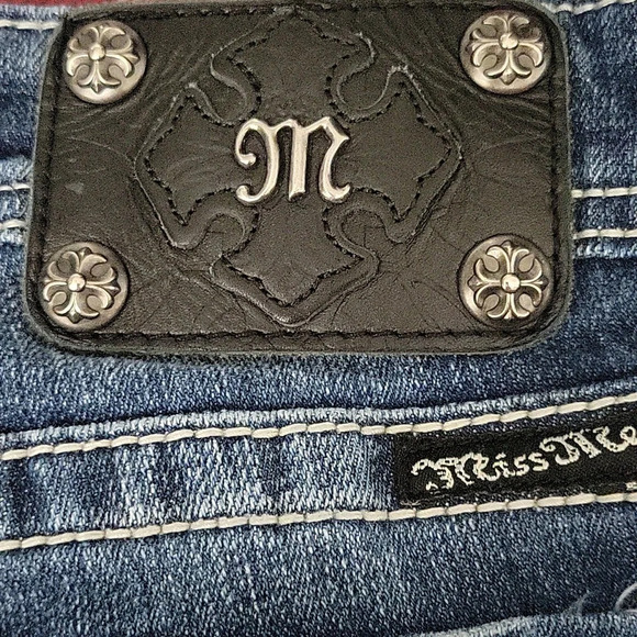 Miss Me Capris - Picture 7 of 10